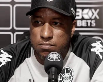 Imagem ilustrativa da imagem Rio Branco embarca para Porto Seguro para estreia na Série D