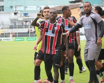 Imagem ilustrativa da imagem Serra vence o Vila e abre vantagem no Capixabão