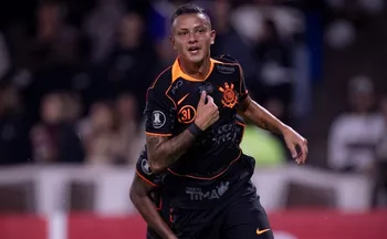 Imagem ilustrativa da imagem Aposta de Diniz abre placar, e Corinthians vence na estreia da Libertadores