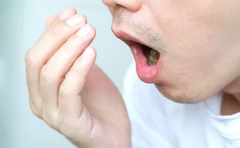 Imagem ilustrativa da imagem “Bafo de Ozempic”: canetas para emagrecer podem causar mau hálito?