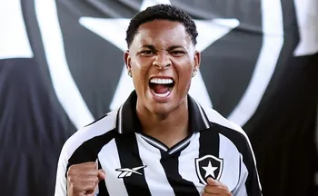 Imagem ilustrativa da imagem Botafogo fecha com novo lateral Caio Roque