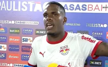 Imagem ilustrativa da imagem Bragantino anuncia multa a zagueiro autor de declaração machista após jogo