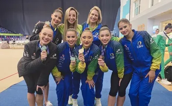 Imagem ilustrativa da imagem Brasil é prata com nova série de 5 bolas em etapa da Copa do Mundo