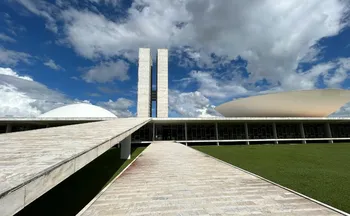 Imagem ilustrativa da imagem Brasil mantém pior posição em ranking global de corrupção, aponta ONG