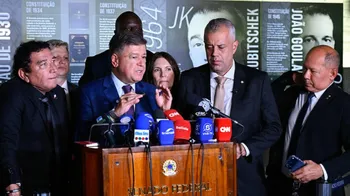 Imagem ilustrativa da imagem CPI do INSS termina sem relatório após rejeição de indiciamento de Lulinha