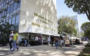 Imagem ilustrativa da imagem Entenda como empresas são incluídas na lista suja do trabalho escravo