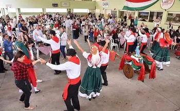 Imagem ilustrativa da imagem Festa em Conceição do Castelo celebra imigração de portugueses e italianos
