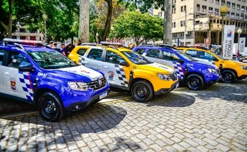 Imagem ilustrativa da imagem Foragido por homicídio é detido dentro de ônibus em Vitória