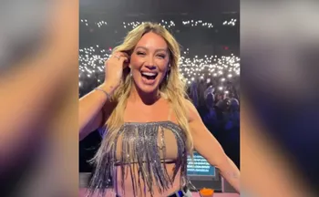Imagem ilustrativa da imagem Hilary Duff prepara retorno aos palcos internacionais após duas décadas