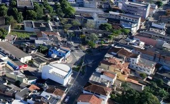 Imagem ilustrativa da imagem Operação vai retirar fios de telefone e internet irregulares na Serra neste domingo