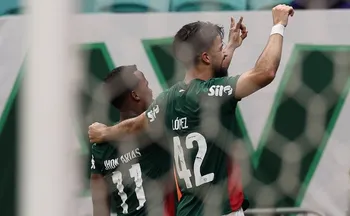 Imagem ilustrativa da imagem Palmeiras arranca vitória contra o Bahia no fim e abre ainda mais na ponta