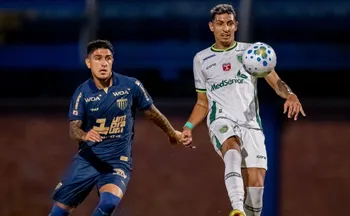 Imagem ilustrativa da imagem Porto Vitória leva “chocolate” do Avaí e é eliminado na estreia