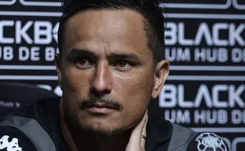 Imagem ilustrativa da imagem Rio Branco reencontra o ex-técnico no Araripe neste domingo (12)