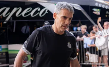 Imagem ilustrativa da imagem Santos demite Vojvoda e tem Cuca como substituto preferido