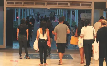 Imagem ilustrativa da imagem Shoppings e supermercados vão abrir em horário especial nesta Sexta-feira Santa