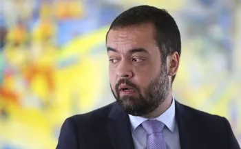 Imagem ilustrativa da imagem TSE condena Cláudio Castro e ex-governador fica inelegível até 2030