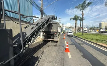 Imagem ilustrativa da imagem Trecho da Avenida Mário Gurgel, em Cariacica, segue interditado até sábado