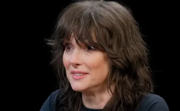 Imagem ilustrativa da imagem 'Wandinha' terá Winona Ryder na sua 3ª temporada, que já está em produção