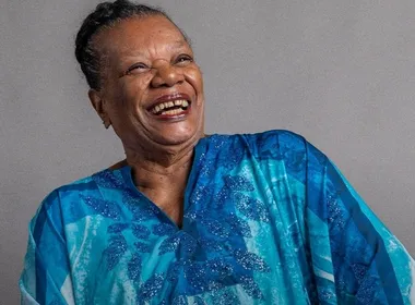 Imagem ilustrativa da imagem Aos 84 anos, Neusa Borges assina contrato vitalício na Globo