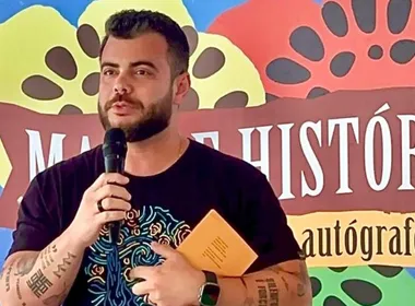 Imagem ilustrativa da imagem Carlos Fonseca toma posse como imortal da Academia Espírito-Santense de Letras