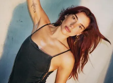 Imagem ilustrativa da imagem Dua Lipa declara torcida por "O Agente Secreto" no Oscar 2026