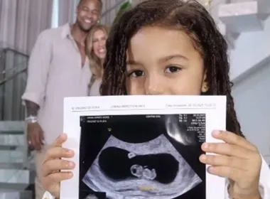 Imagem ilustrativa da imagem Filha de Léo Santana e Lore Improta escolheu nome do irmão