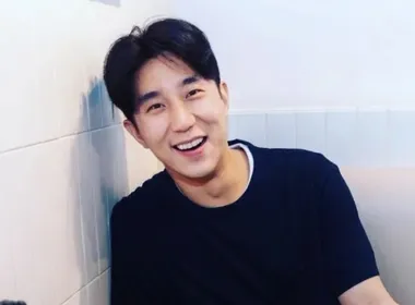 Imagem ilustrativa da imagem Filho deserdado por Jackie Chan é cantor e já foi preso por uso de drogas