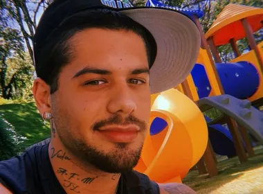 Imagem ilustrativa da imagem Zé Felipe fala sobre ex-relacionamentos e relembra vício em remédios