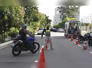 Alexandre visitou o irmão