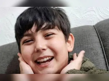 O depósito onde a droga estava escondida não chamava nenhuma atenção e foram os cães que farejaram a droga