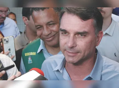 Imagem ilustrativa da imagem Agronegócio resiste à candidatura de Flávio Bolsonaro