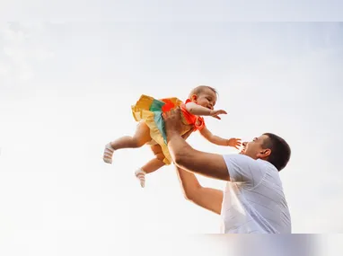 Três veículos foram atingidos pelas chamas.