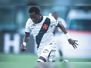 Treinador português Artur Jorge durante apresentação  na Toca da Raposa