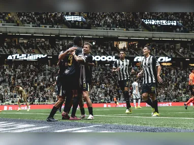 John Textor foi afastado do comando da SAF botafoguense