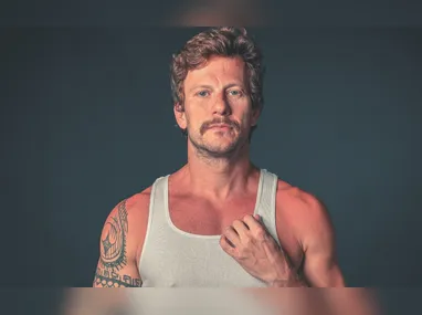 Música não cita nominalmente Daniel Vorcaro, mas um vídeo divulgado no perfil oficial da dupla sertaneja trazia imagens do banqueiro, de sua ex-namorada e de outras mulheres citadas nos diálogos