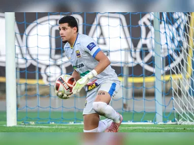 Guilherme comemora o gol que deu a vitória por 1 a 0 ao Vilavelhense
