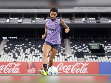 Textor afirmou que o clube tem elenco suficiente para conquistar títulos