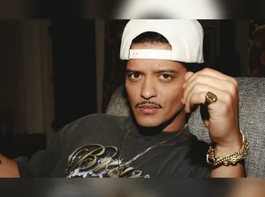 Mariana Rios publicou fotos com o filho