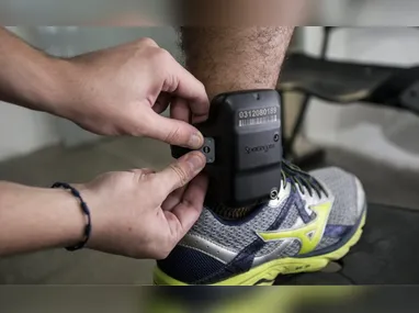 Os vídeos que têm a temática "caso ela diga não" simulam reações violências a uma hipotética rejeição de uma mulher.