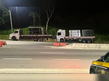 Imagem ilustrativa da imagem Caminhão é flagrado transportando 12 toneladas em carga excedente na BR 101 no ES