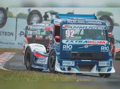 Iury Souza (esquerda) enfrenta o carioca Leandro Cardoso na categoria até 85 kg do 9º Coliseu Fight Club