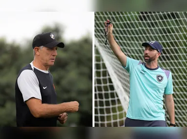 Zubeldía conversa com os jogadores do Fluminense durante o treino às vésperas do jogo de hoje