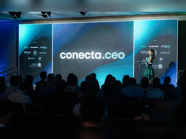 Leonardo lembra que a Justiça reconhece celular como instrumento de trabalho: indenização por perda de renda