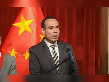 Três outras pessoas ficaram feridas: os pais da ex-mulher do atirador e um amigo da família