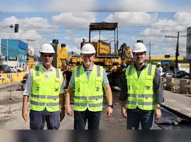 Ainda de acordo com a PRF, a via precisou ser interditada para o socorro das vítimas