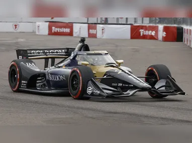Nelsinho Piquet venceu a corrida principal da Stock Car em Cascavel