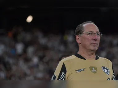 Junior Santos, enfim, poderá fazer sua reestreia no Botafogo