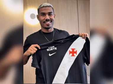 Coutinho cobrou com categoria o pênalti que deu tranquilidade para o Vasco na partida contra o Botafogo