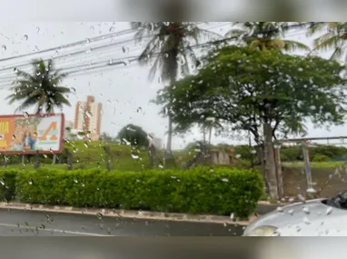 Cachoeira da Fumaça com queda d'água intensa e acima do normal