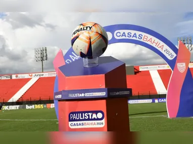 Treinador italiano Carlo Ancelotti durante coletiva de imprensa